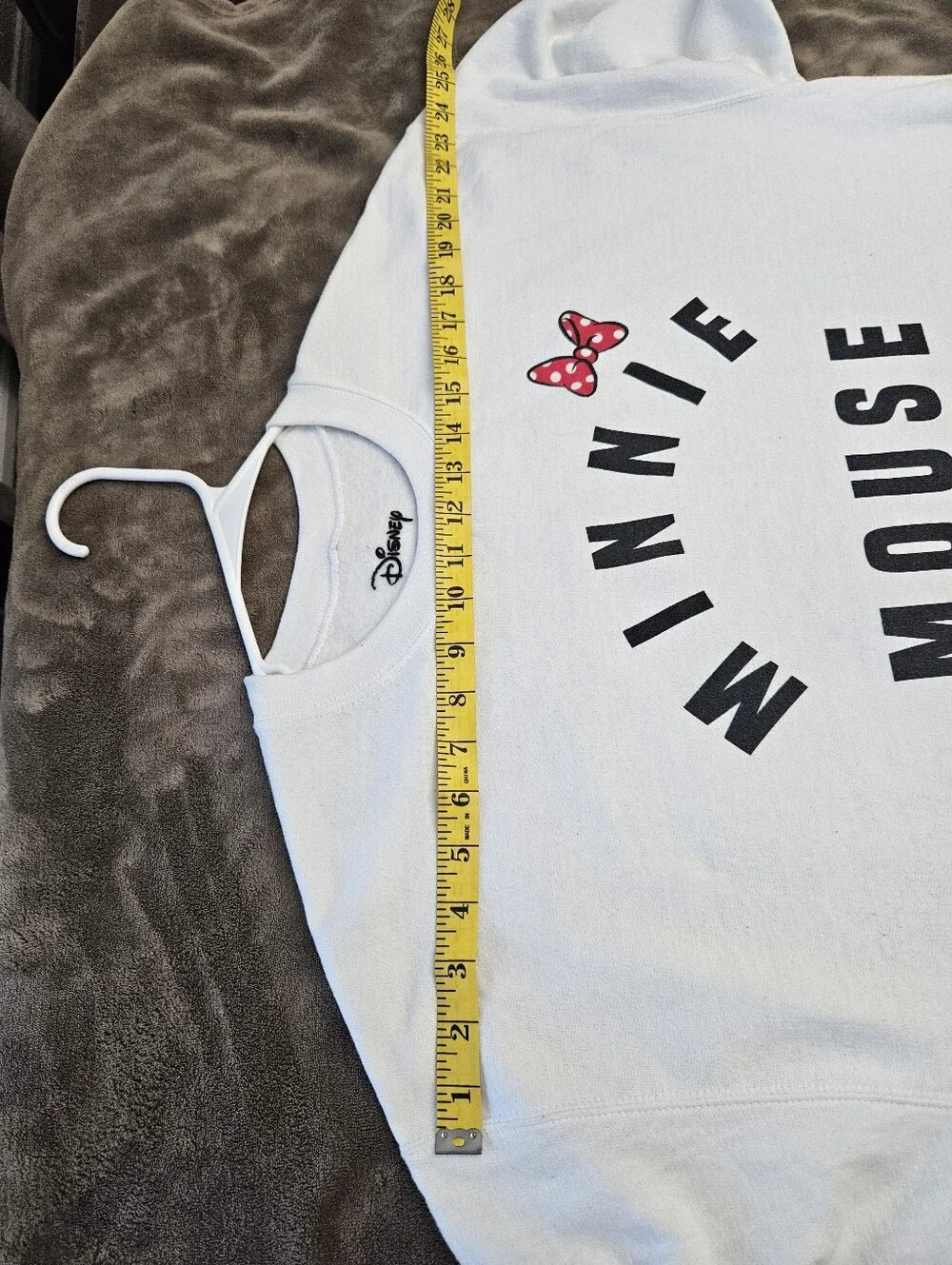 Disney White Minnie Mouse Crewneck Sweatshirt with Pink Bow Size L